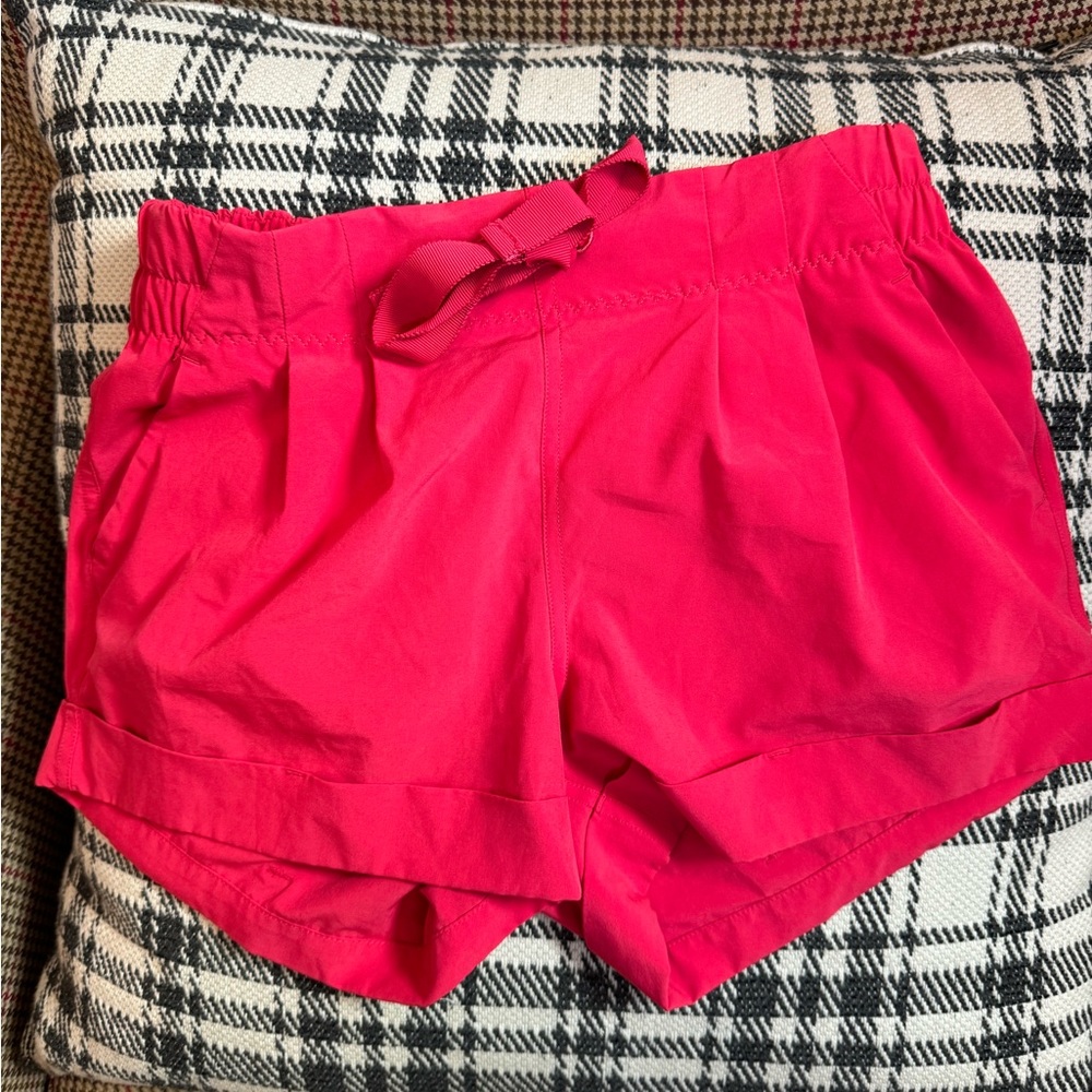 Lululemon Spring Break Away Shorts